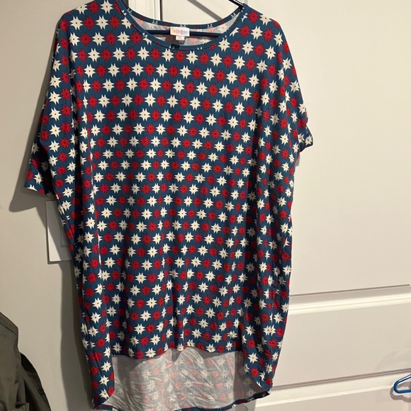 LuLaRoe Tops - LuLaRoe Pattern Oversized Shirt